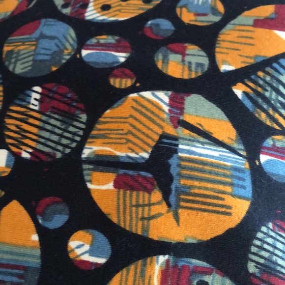 LuLaRoe Women’s Irma Tops - Set of 4 - Picture 5 of 7